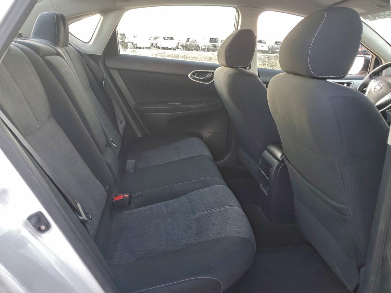 2014 Nissan Sentra - zdjęcie 10