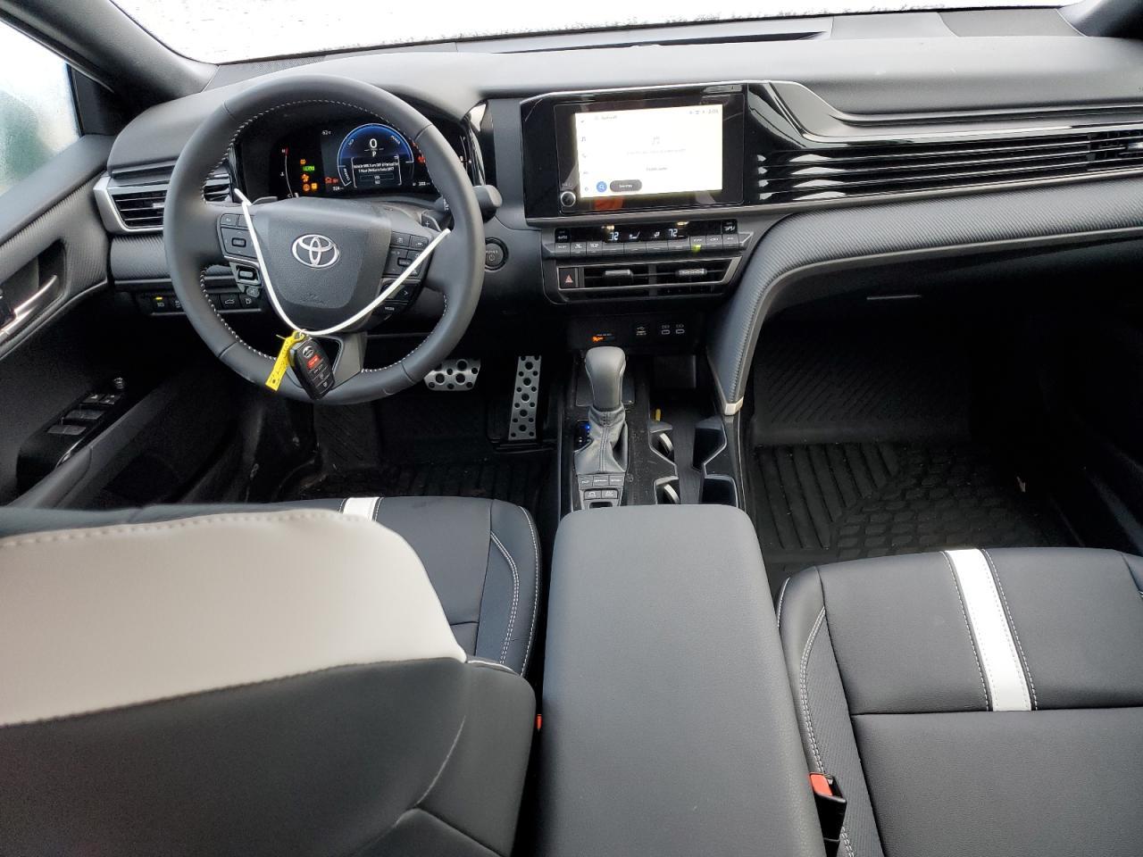 2026 Toyota Camry Xse - zdjęcie 8