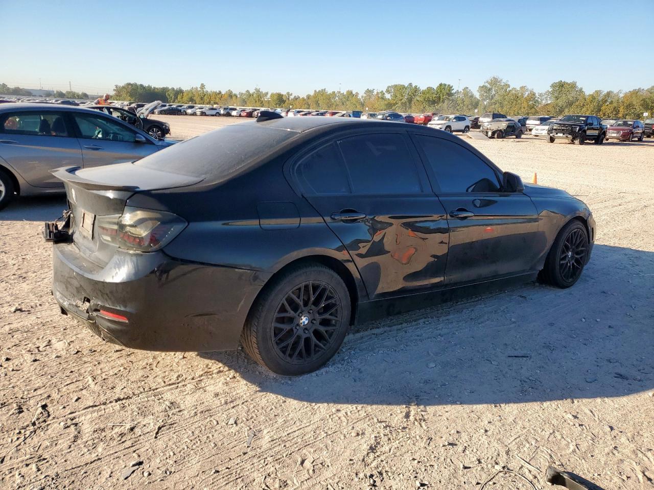 2017 BMW 320 I - zdjęcie 3