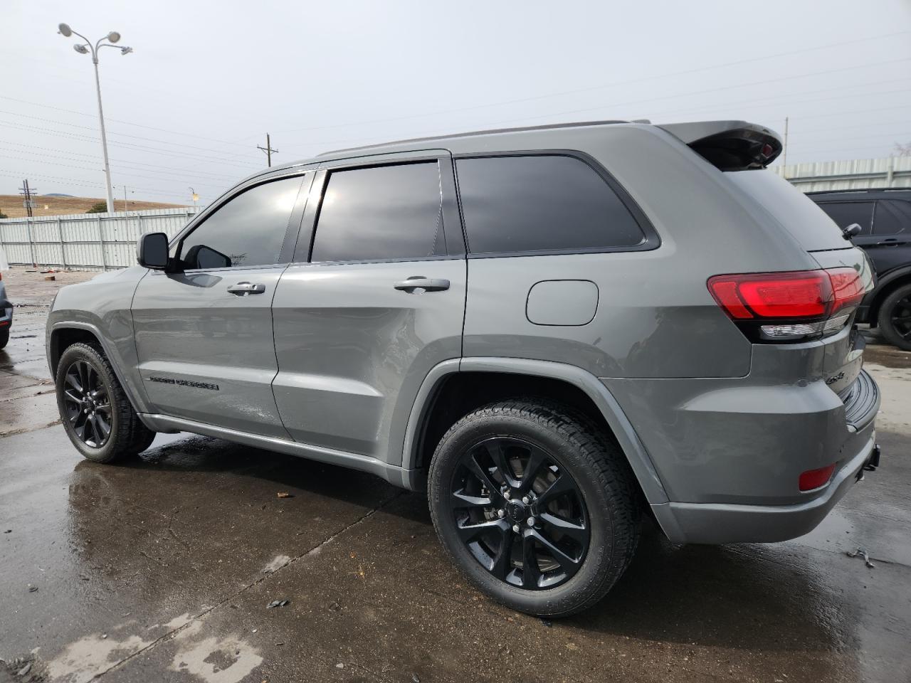 2019 Jeep Grand Cherokee Laredo - zdjęcie 2