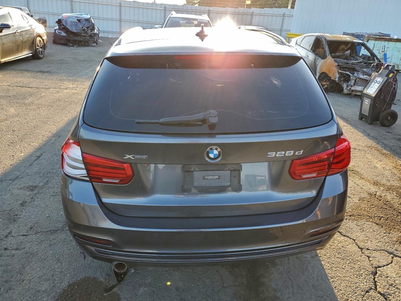 2018 BMW 328 D xDrive - zdjęcie 6