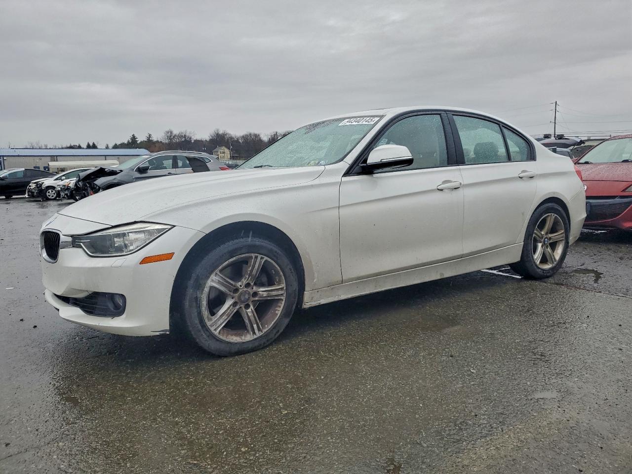 2015 BMW Seria 3 - zdjęcie główne