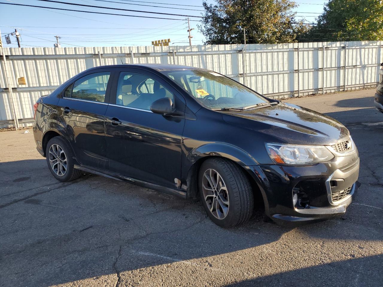 2017 Chevrolet Sonic - zdjęcie 4