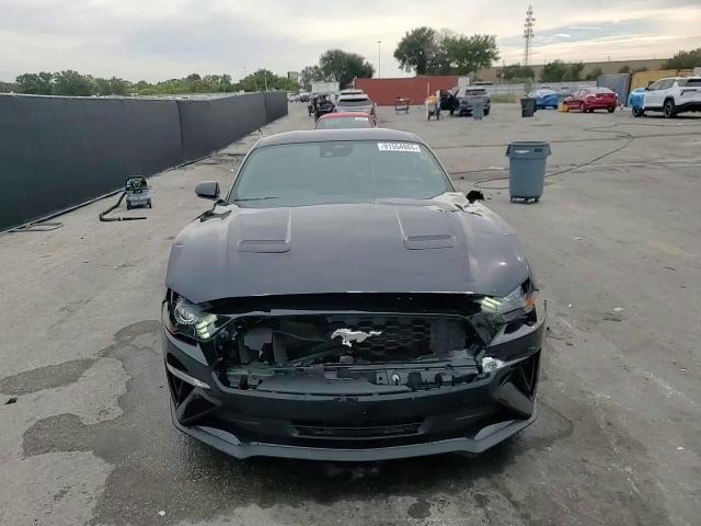 2021 Ford Mustang - zdjęcie 13