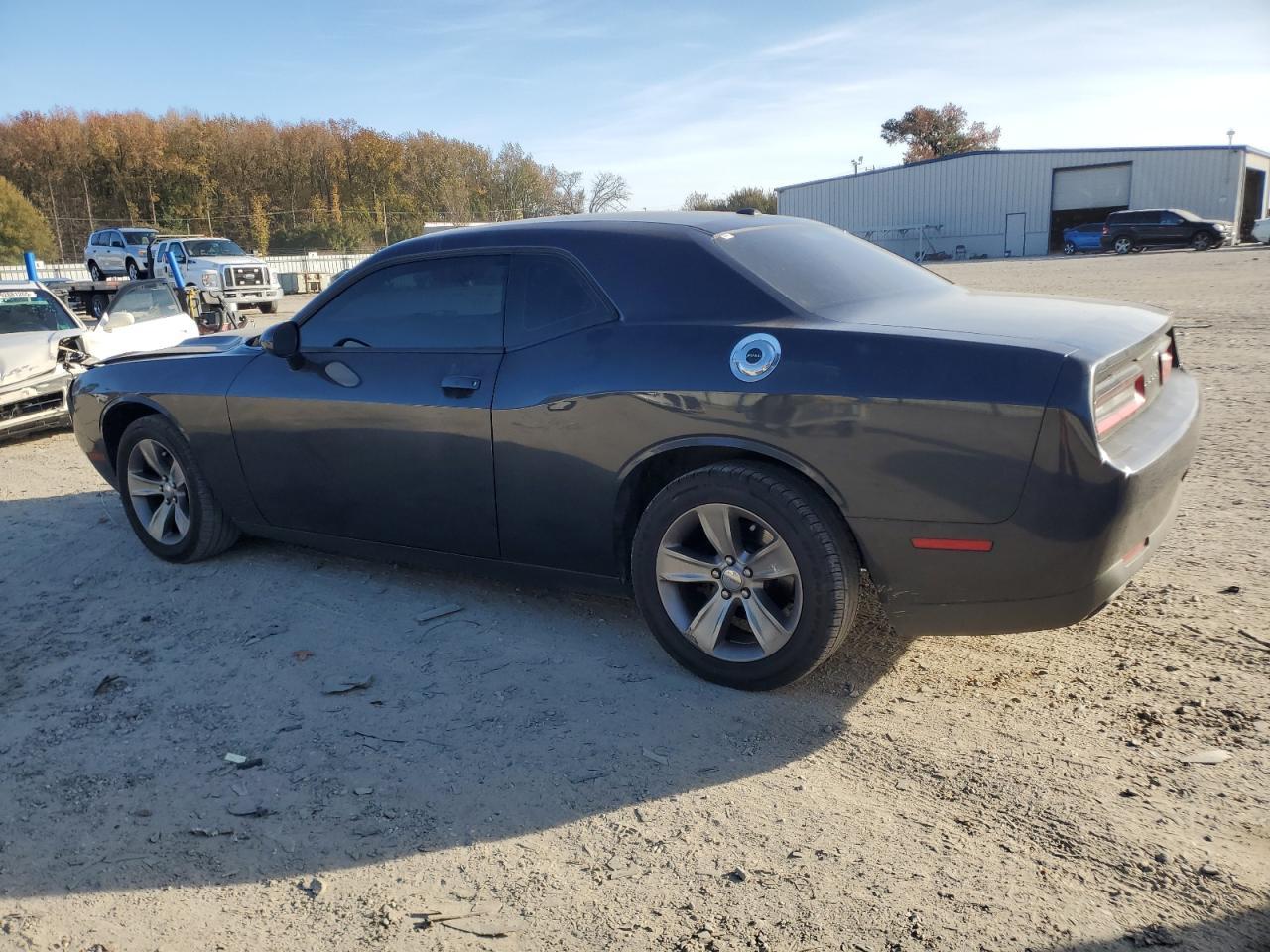 2017 Dodge Challenger Sxt - zdjęcie 2