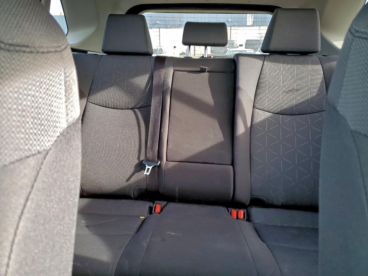 2019 Toyota RAV 4 - zdjęcie 10