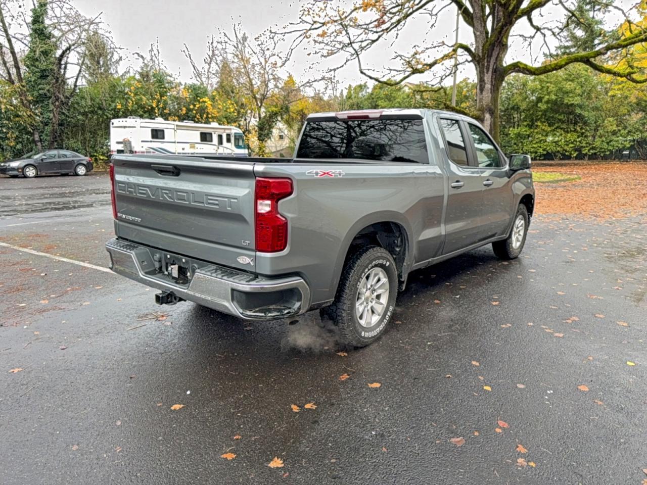 2020 Chevrolet Silverado - zdjęcie 4