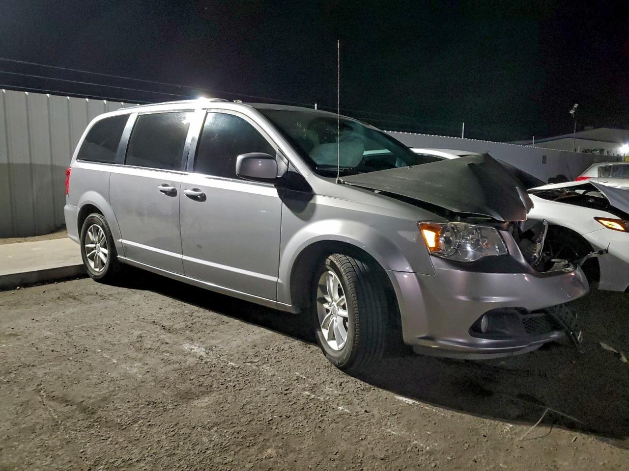 2018 Dodge Caravan - zdjęcie 4