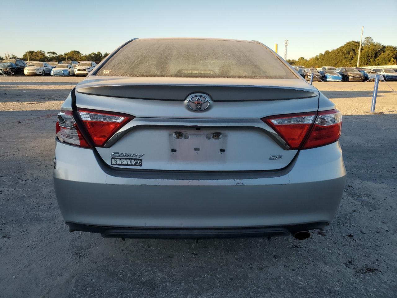 2017 Toyota Camry - zdjęcie 6