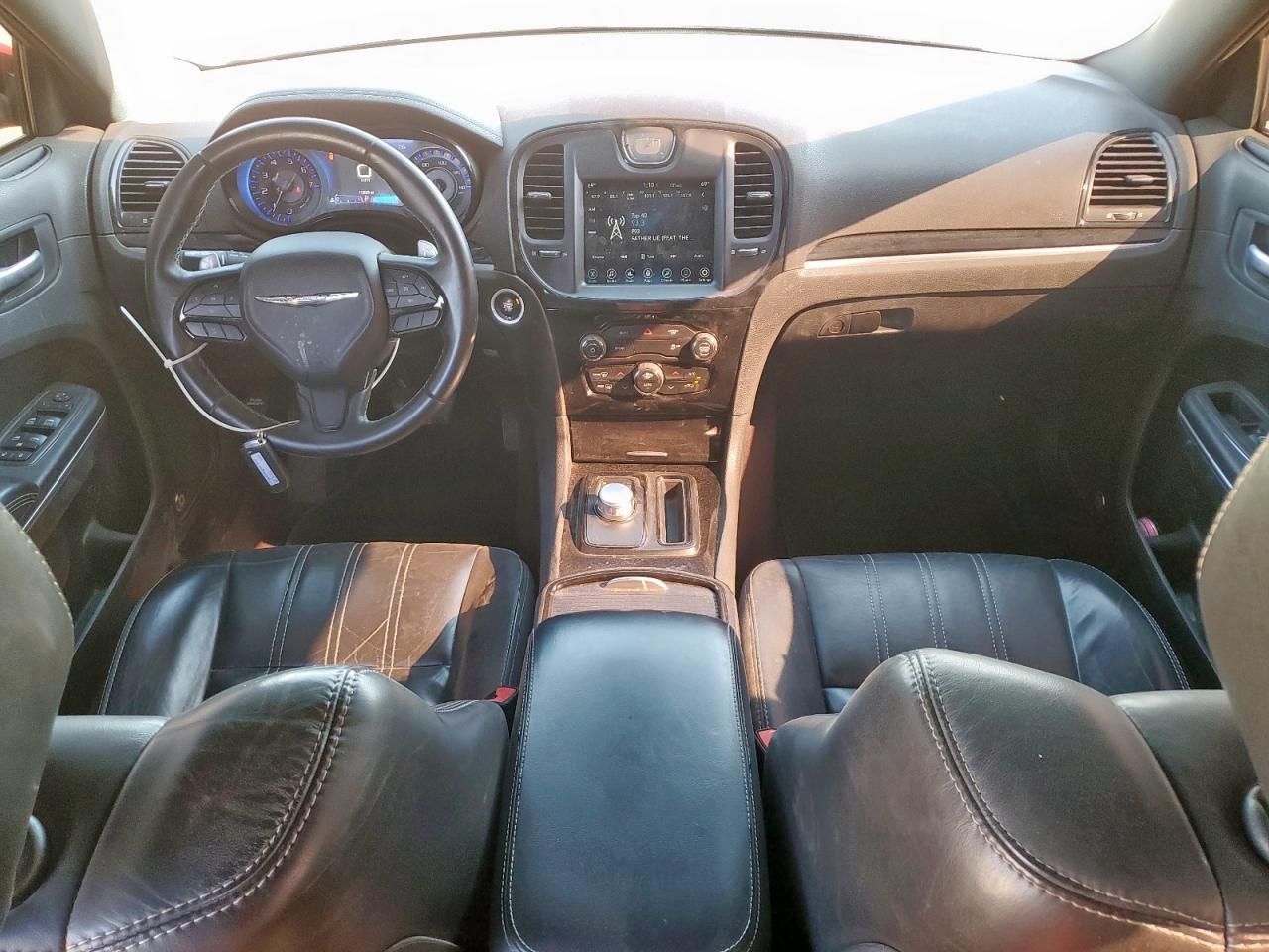 2017 Chrysler 300 S - zdjęcie 8