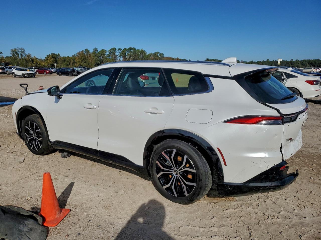 2025 Toyota Crown Signia Xle - zdjęcie 2