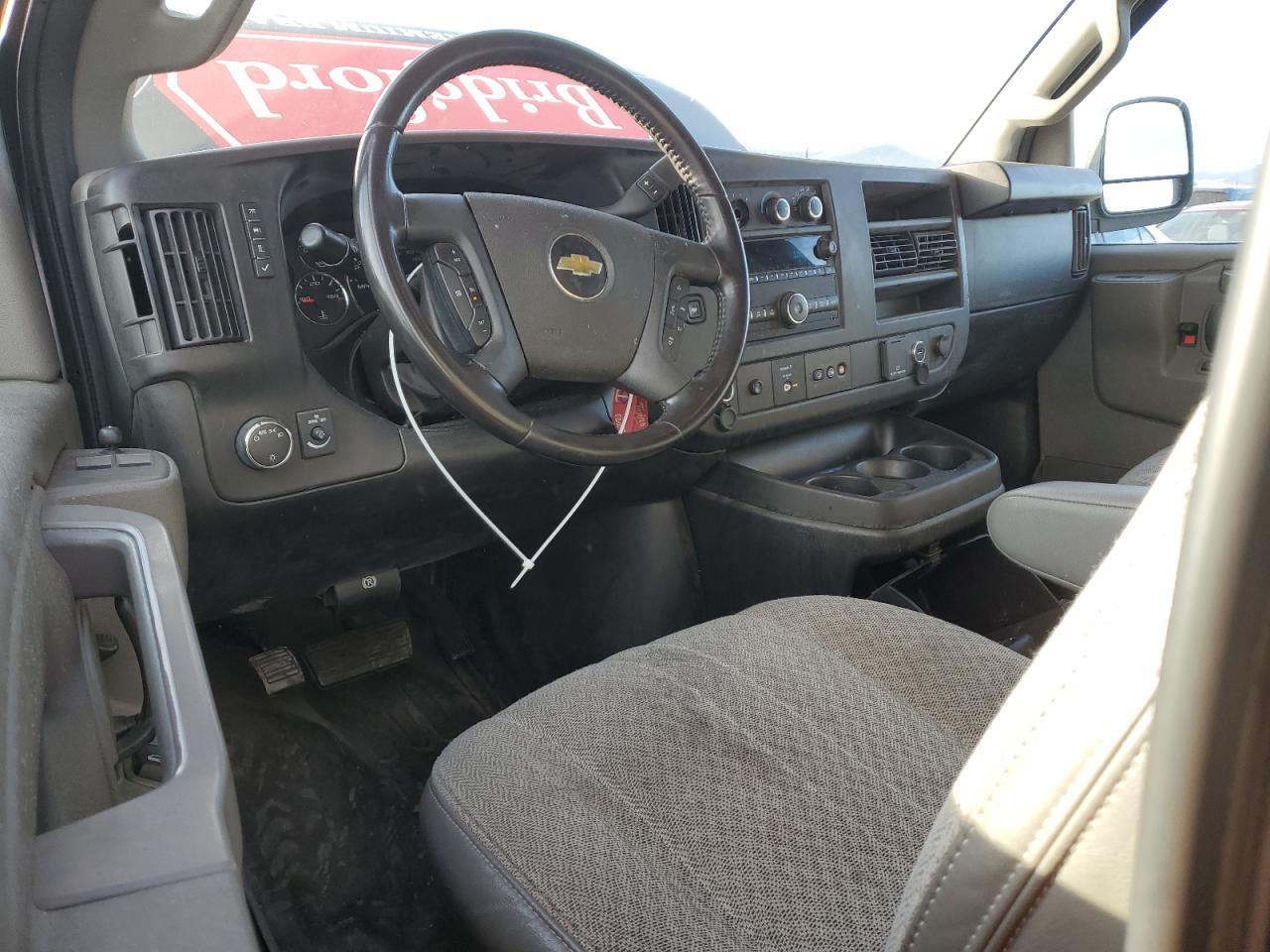 2023 Chevrolet Express G2500 - zdjęcie 8