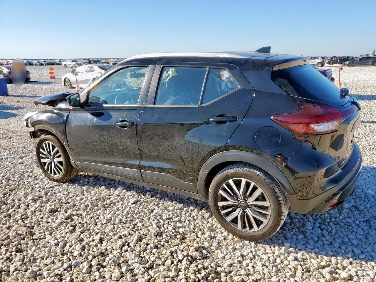 2022 Nissan Kicks Sv - zdjęcie 2