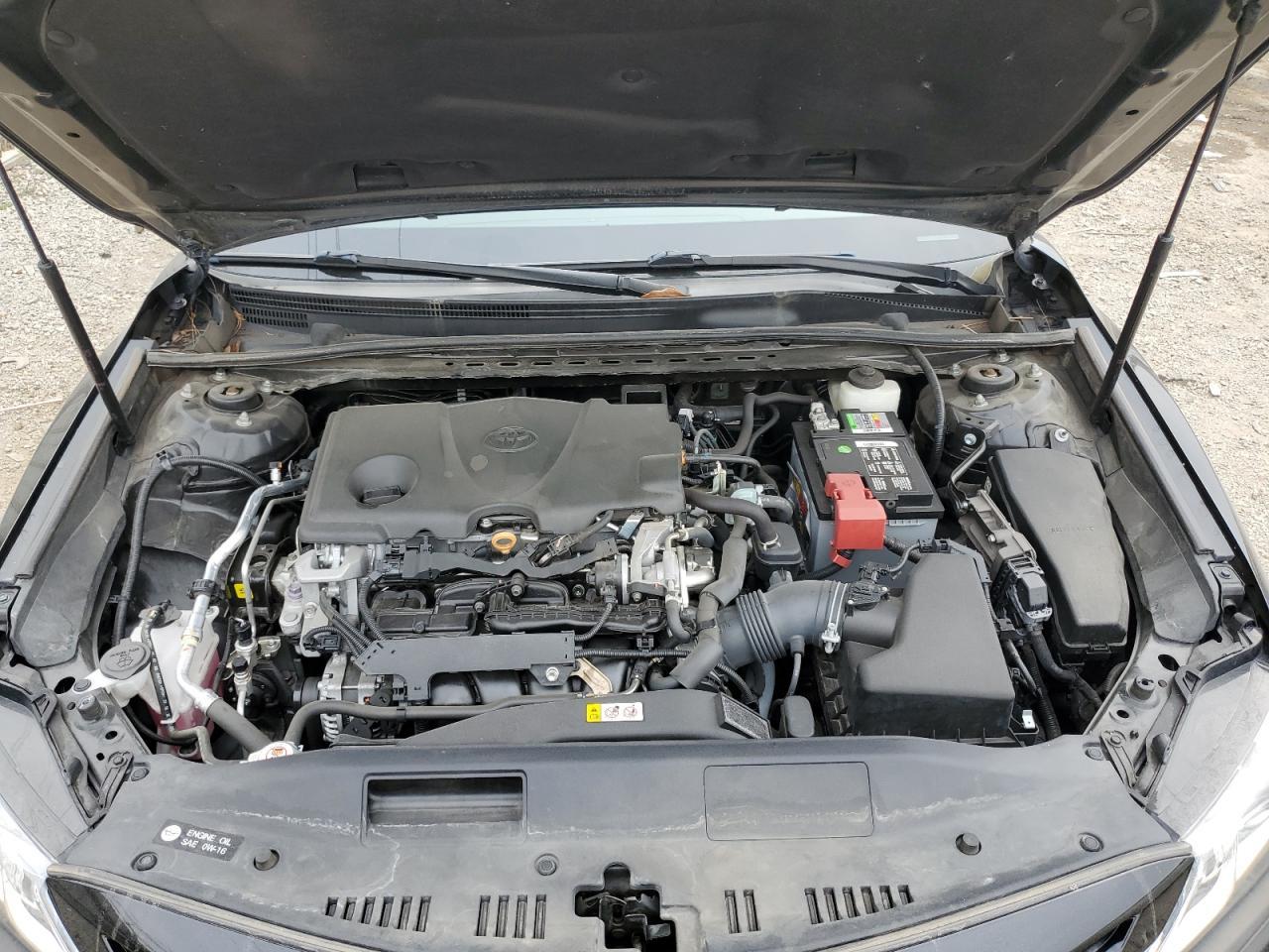 2020 Toyota Camry - zdjęcie 11