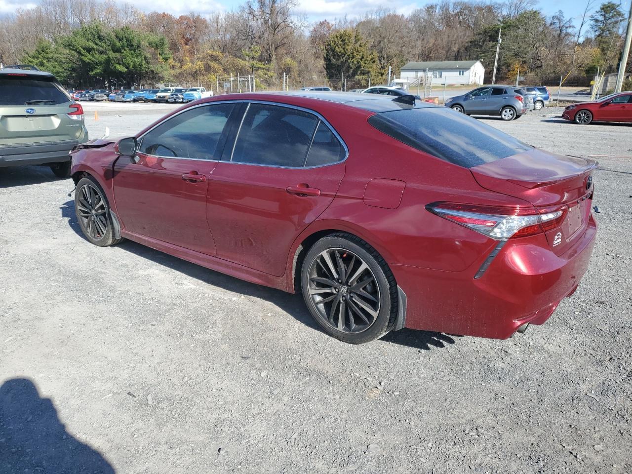 2018 Toyota Camry - zdjęcie 2