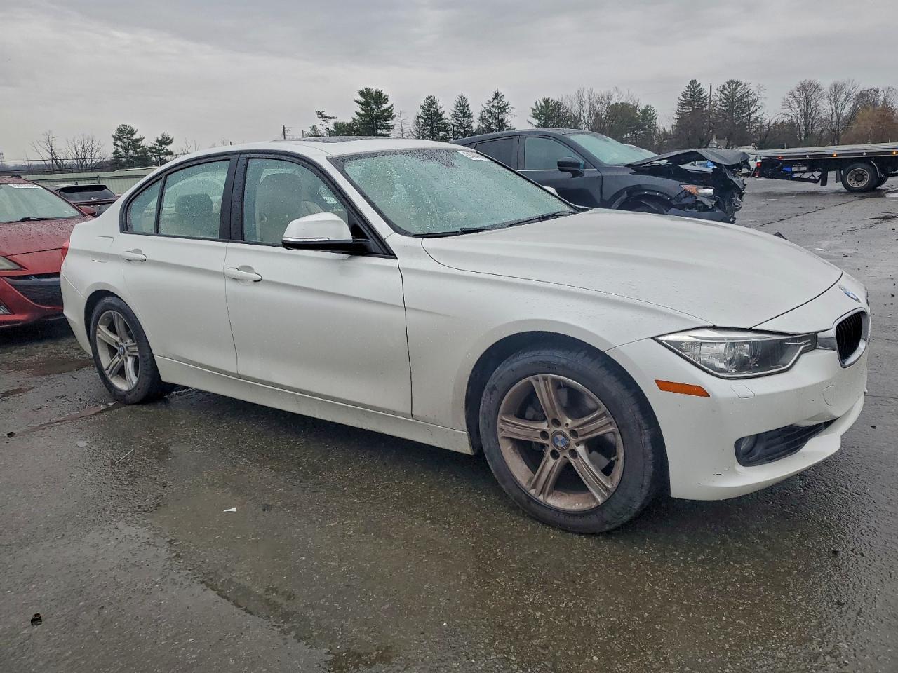 2015 BMW Seria 3 - zdjęcie 4