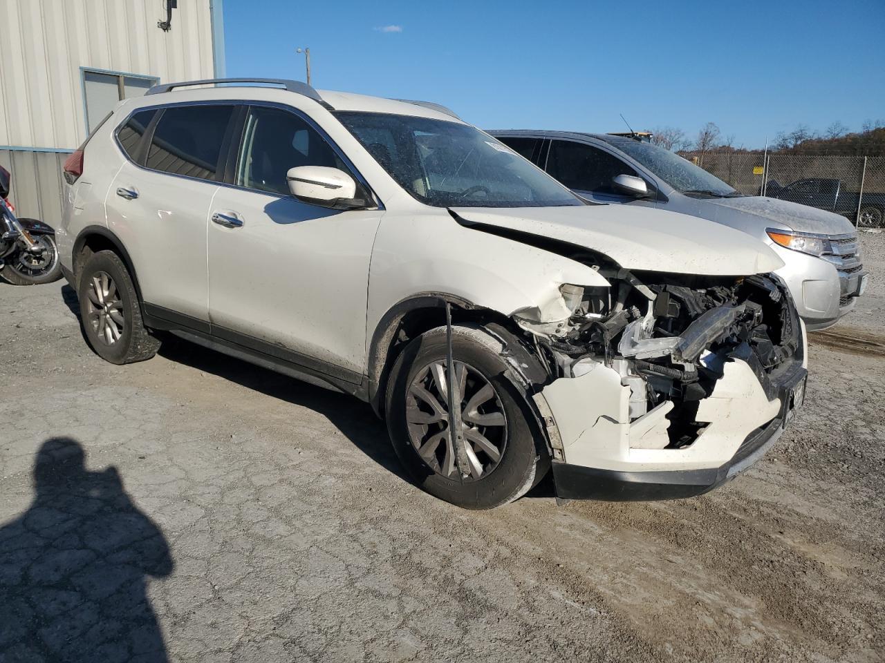 2018 Nissan Rogue - zdjęcie 4