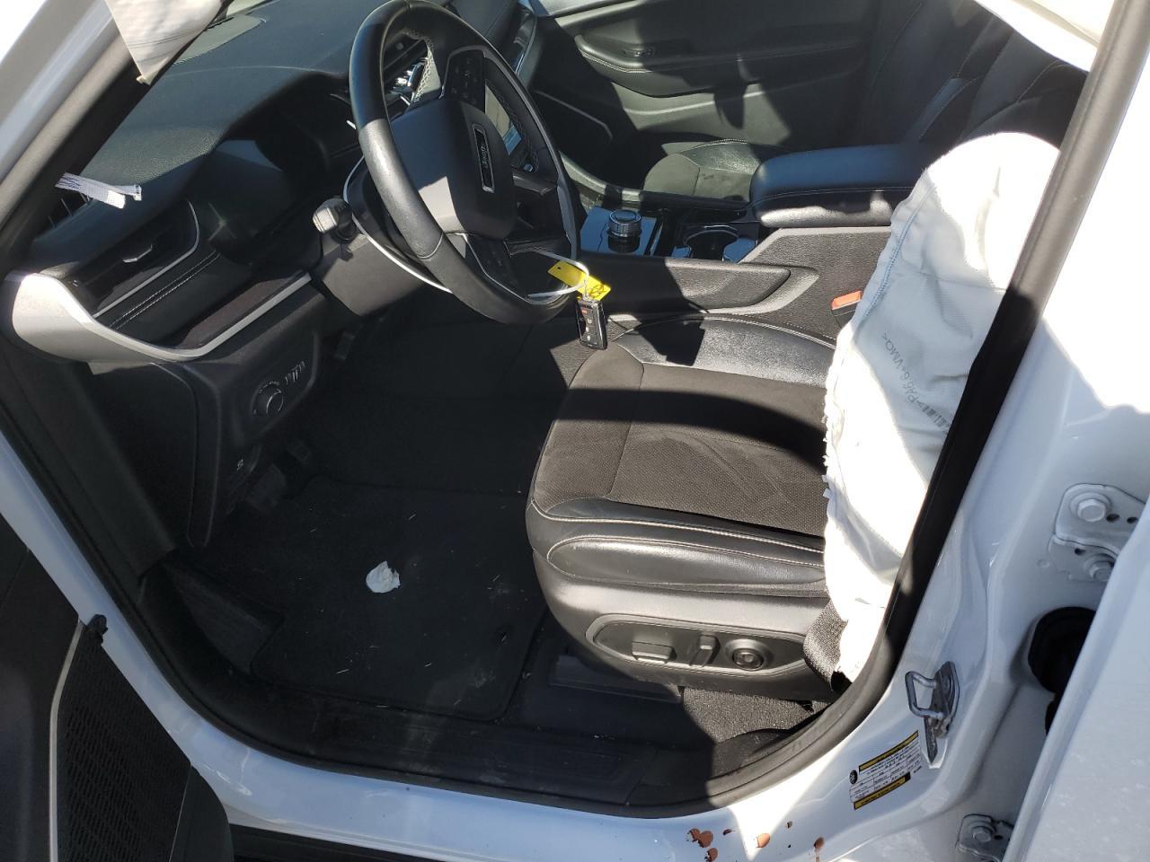 2021 Jeep Grand Cherokee L Laredo - zdjęcie 7