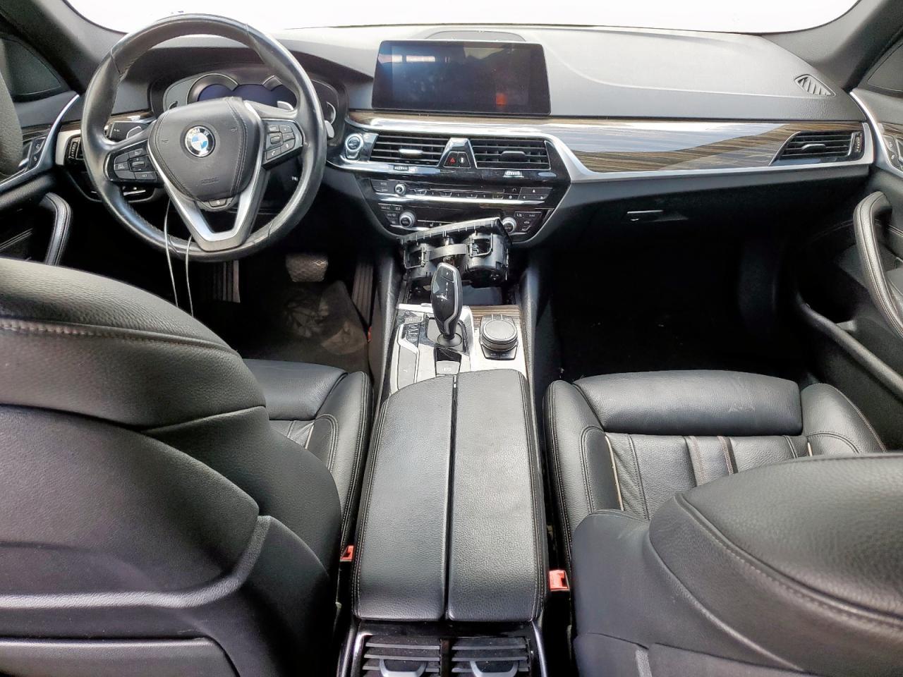 2019 BMW 530I xDrive Sport - zdjęcie 8