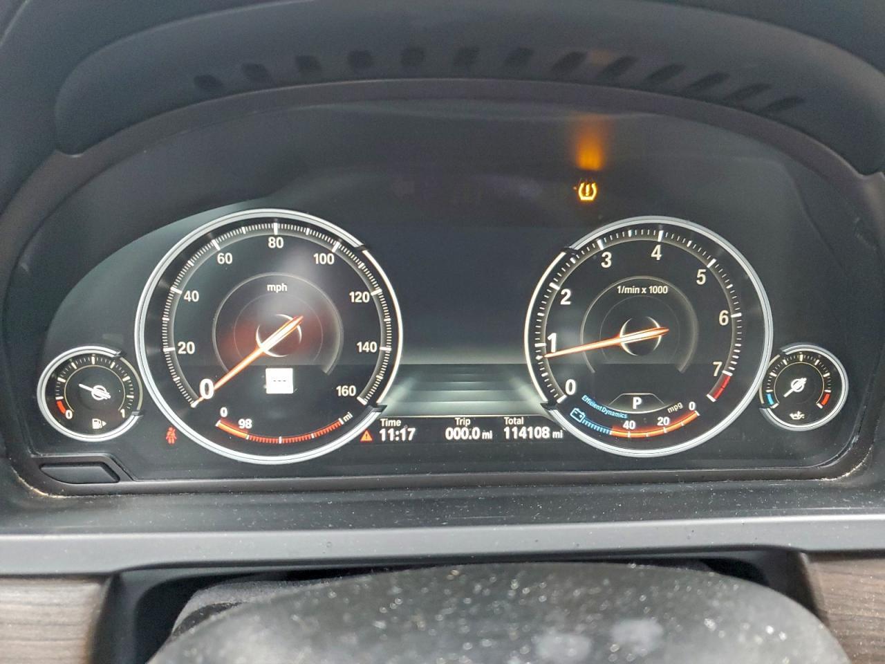 2015 BMW Seria 7 - zdjęcie 9