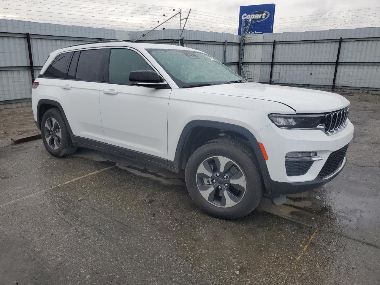 2024 Jeep Cherokee - zdjęcie 4