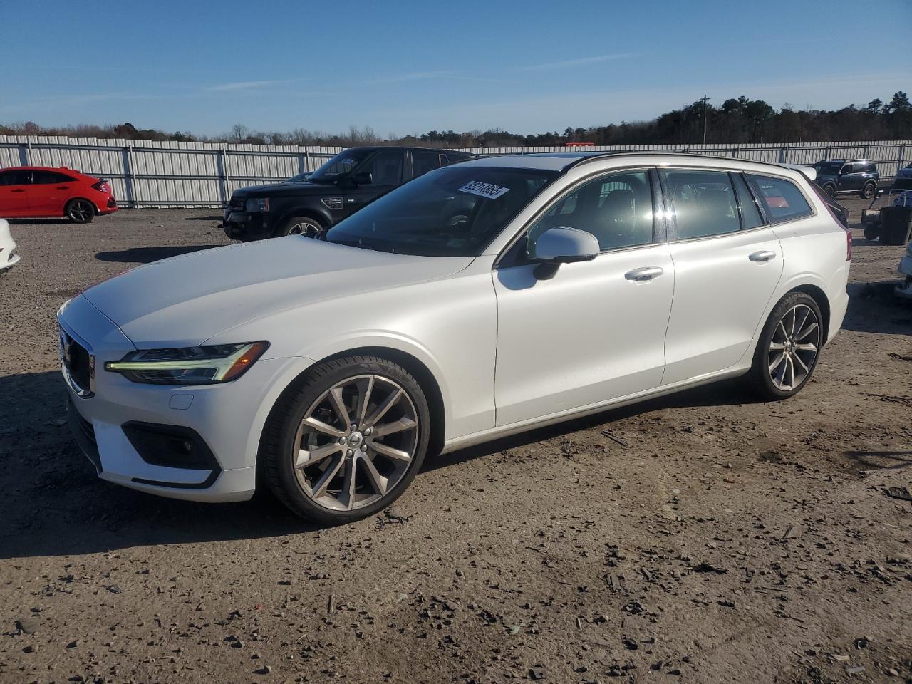 2020 Volvo V60 T5 Momentum - zdjęcie główne