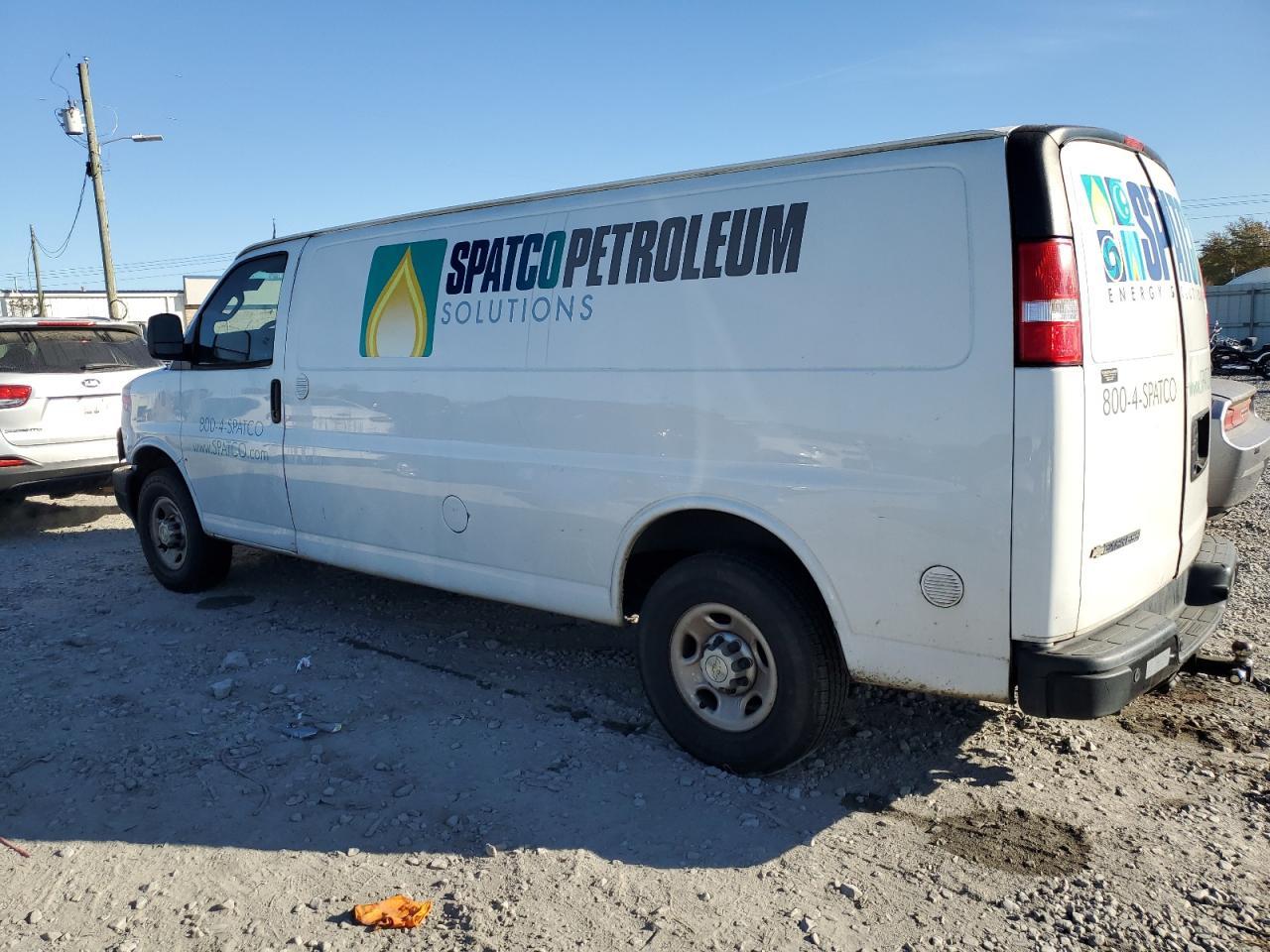 2020 Chevrolet Express G2500 - zdjęcie 2