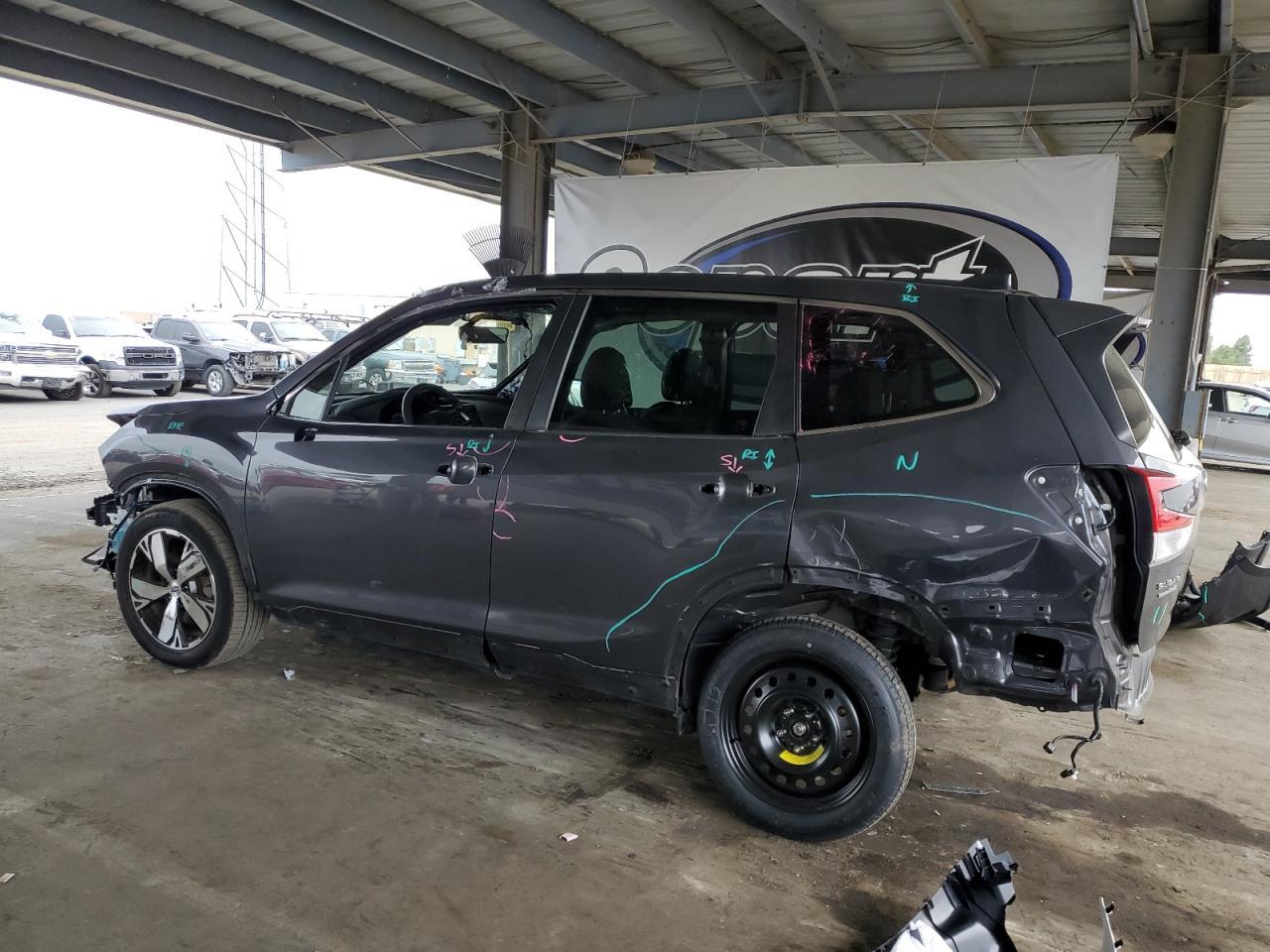 2021 Subaru Forester - zdjęcie 2