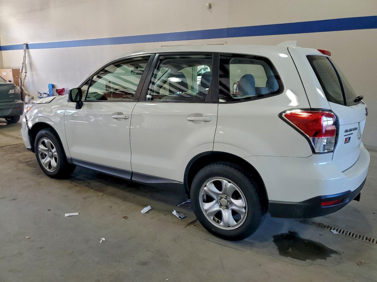 2017 Subaru Forester - zdjęcie 2