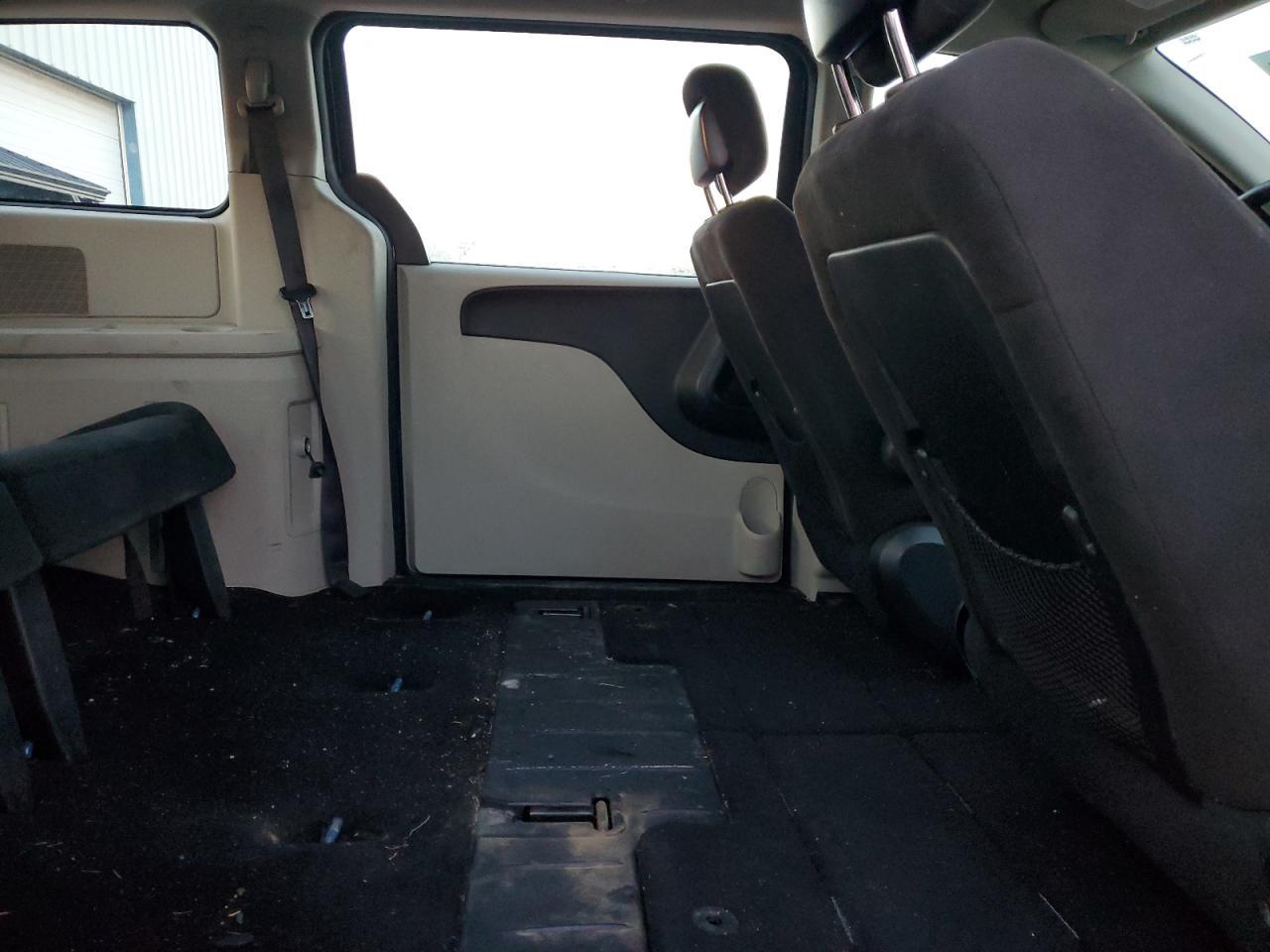 2015 Dodge Caravan - zdjęcie 11