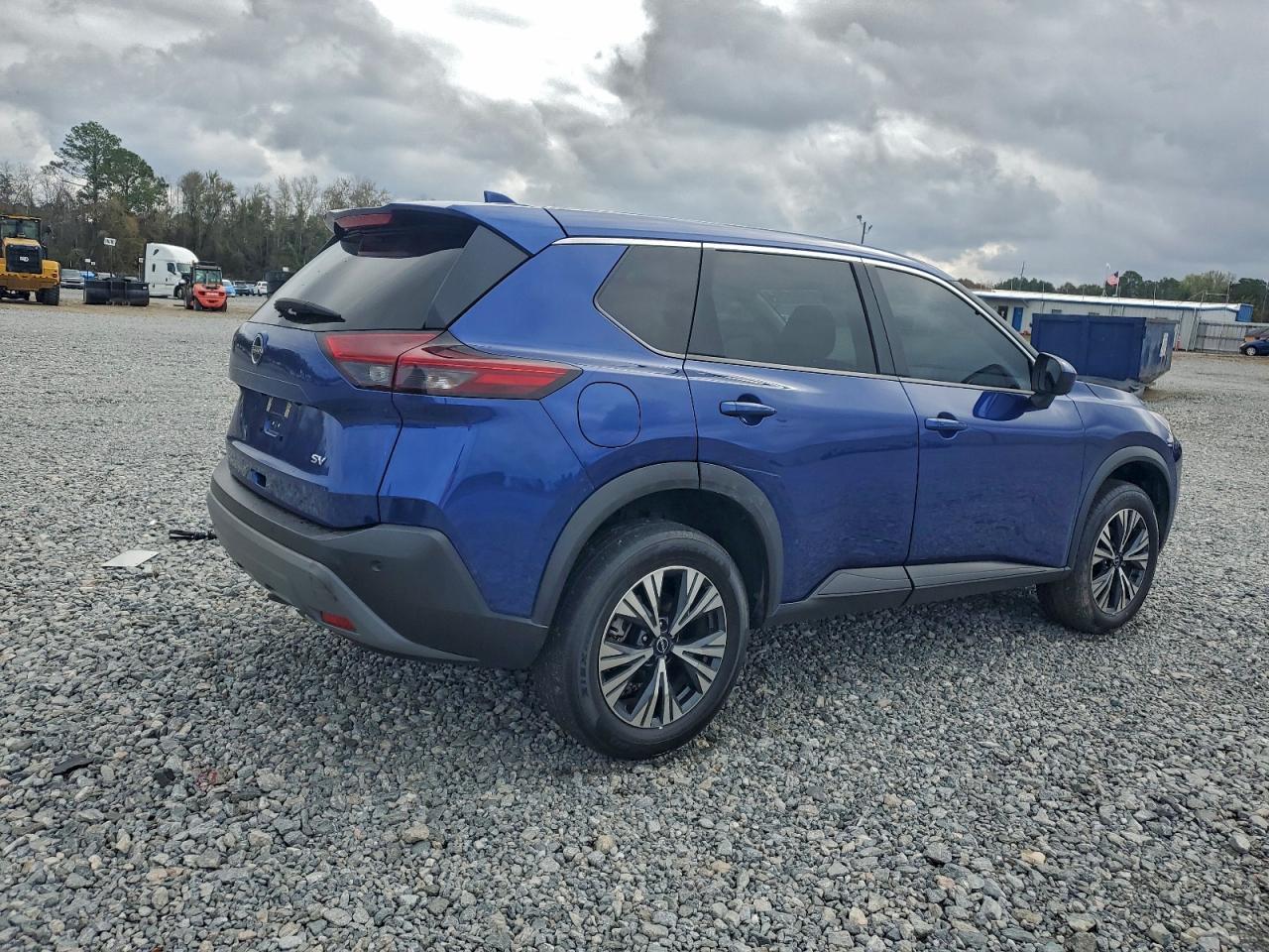 2023 Nissan Rogue - zdjęcie 3