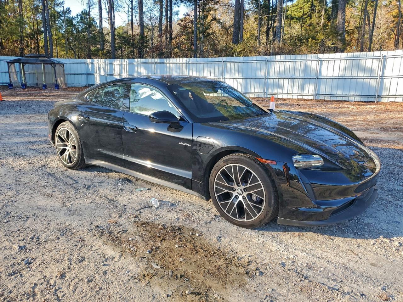 2021 Porsche Taycan - zdjęcie 4