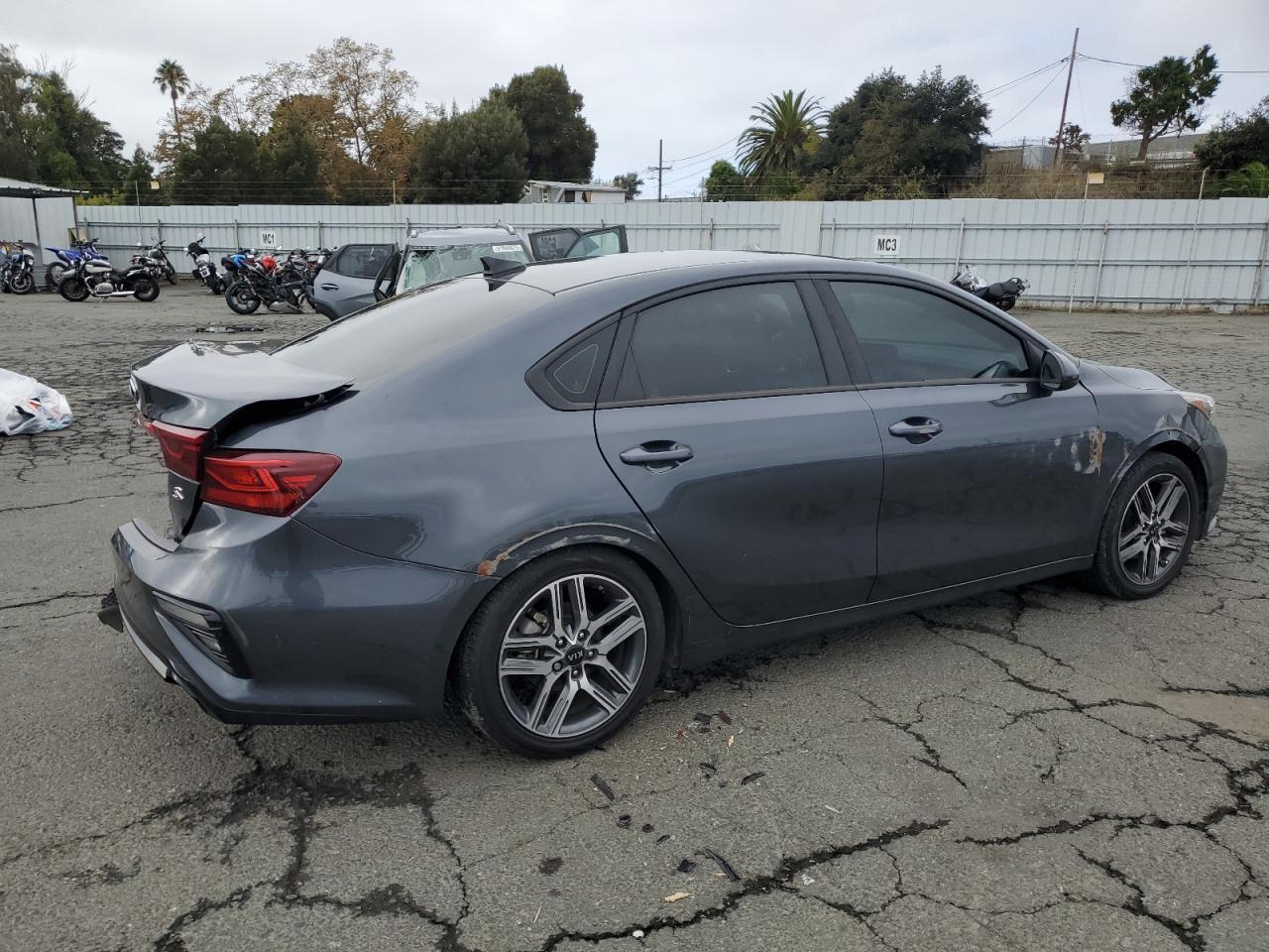 2019 Kia Forte Gt Line - zdjęcie 3