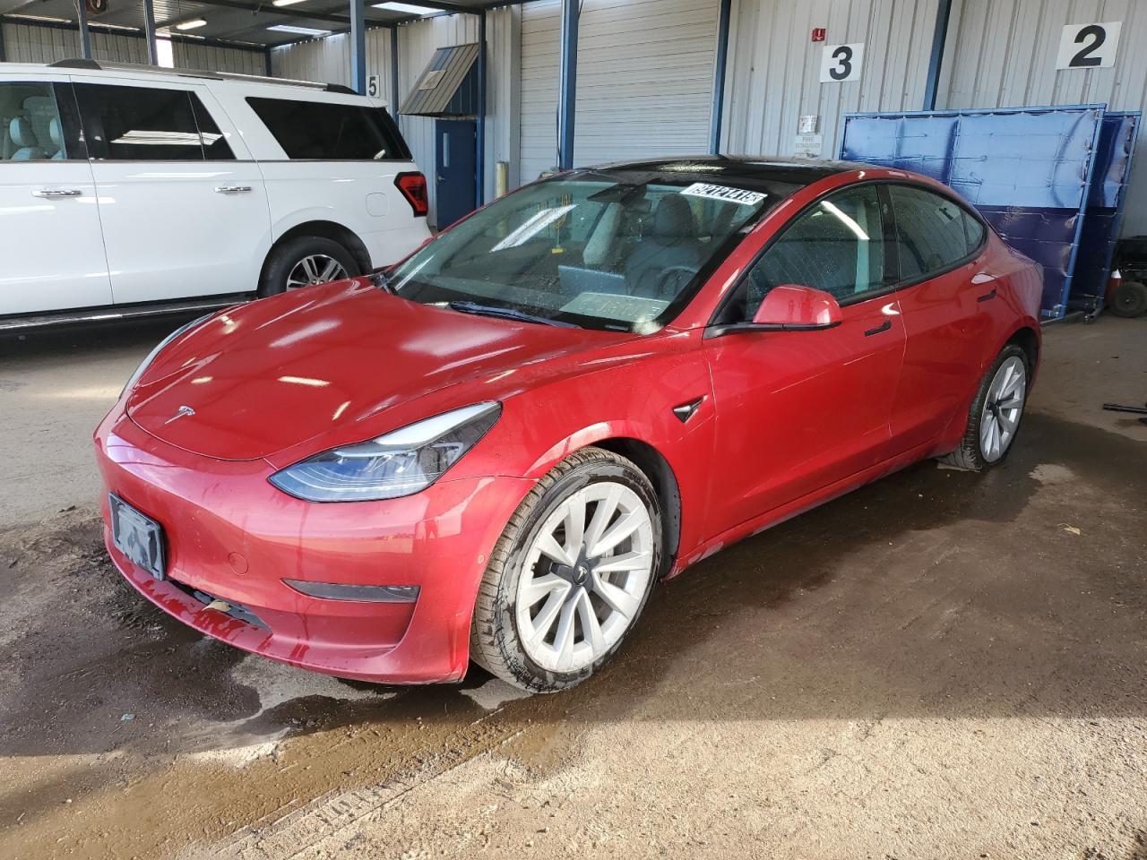 2022 Tesla Model 3 - zdjęcie główne