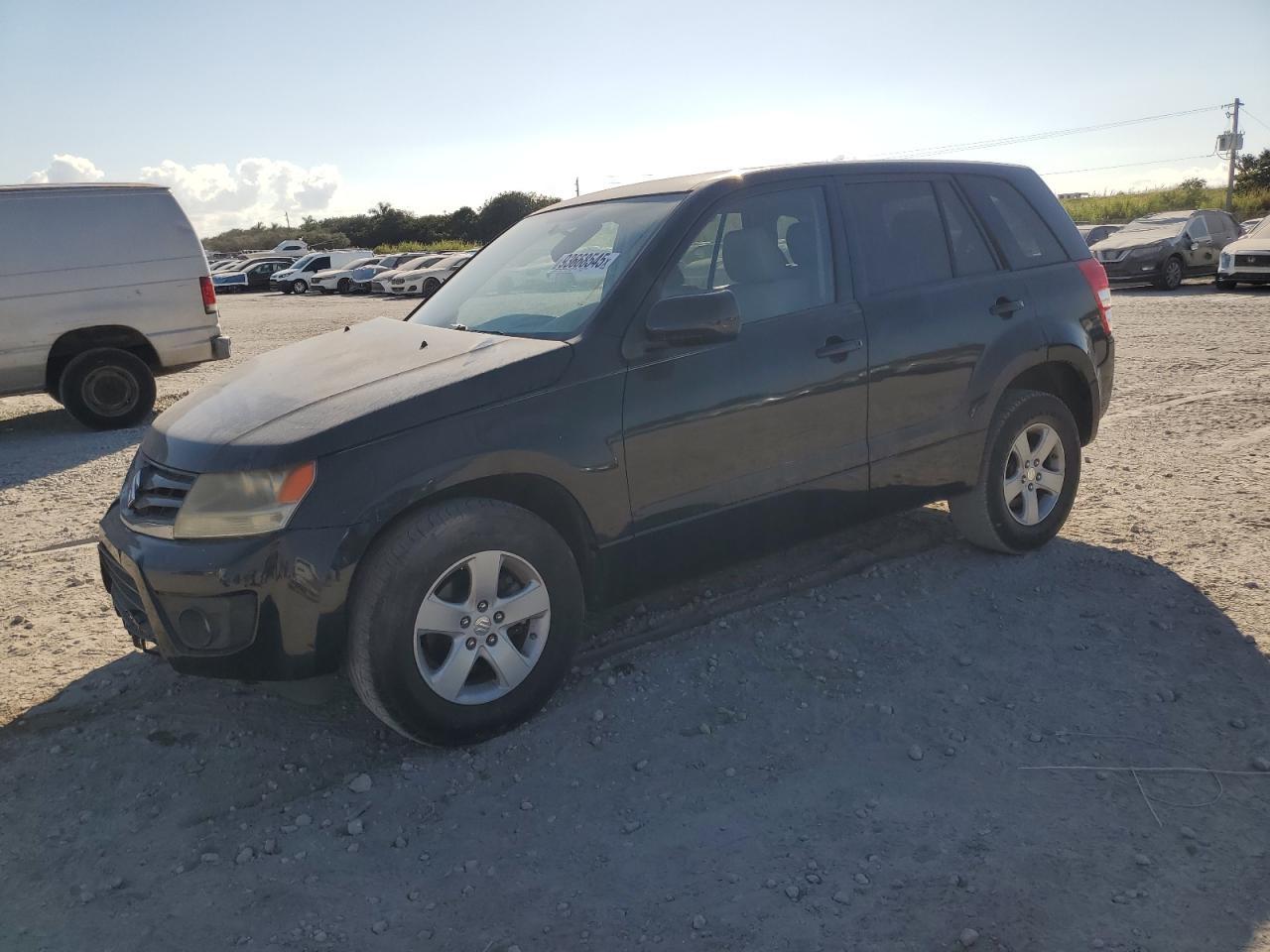 2013 Suzuki Grand Vitara Premium - zdjęcie główne