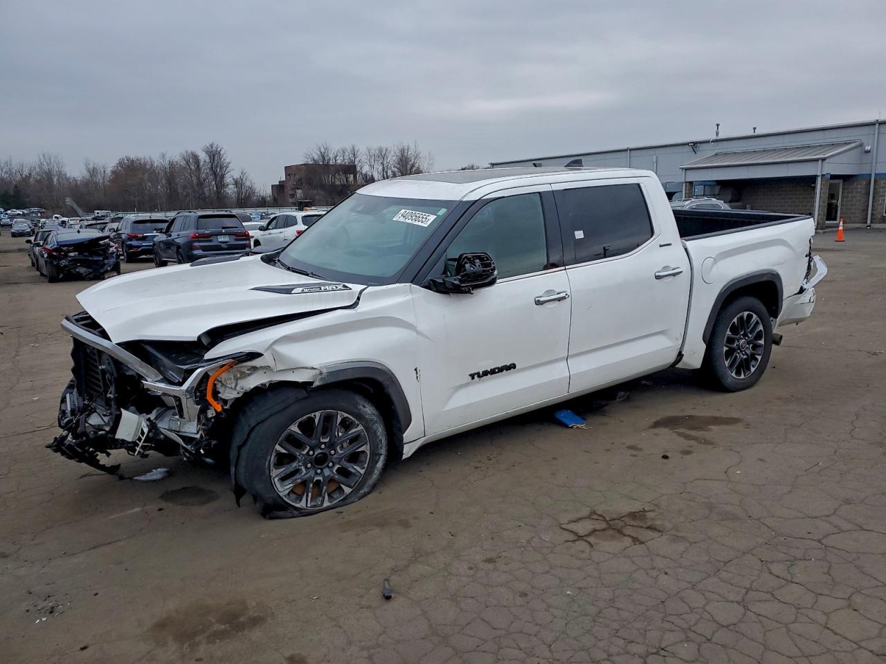 2023 Toyota Tundra Crewmax Limited - zdjęcie główne