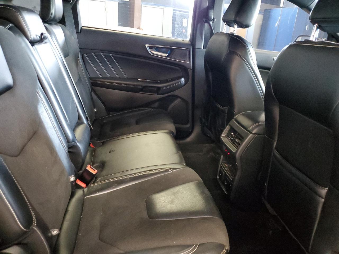 2020 Ford Edge St - zdjęcie 11