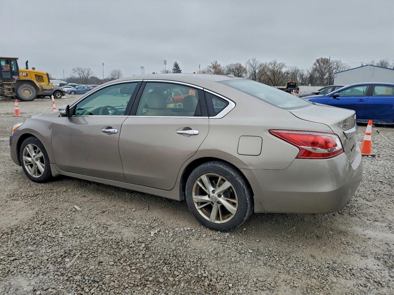 2013 Nissan Altima - zdjęcie 2