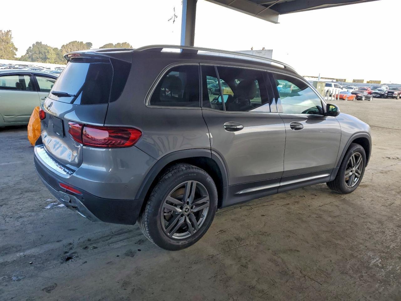 2024 Mercedes-Benz GLB - zdjęcie 3