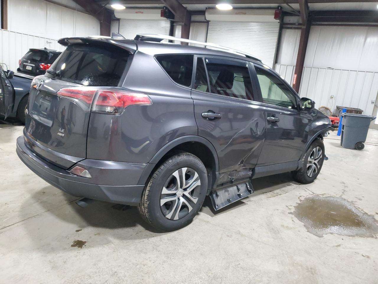 2016 Toyota RAV 4 - zdjęcie 3