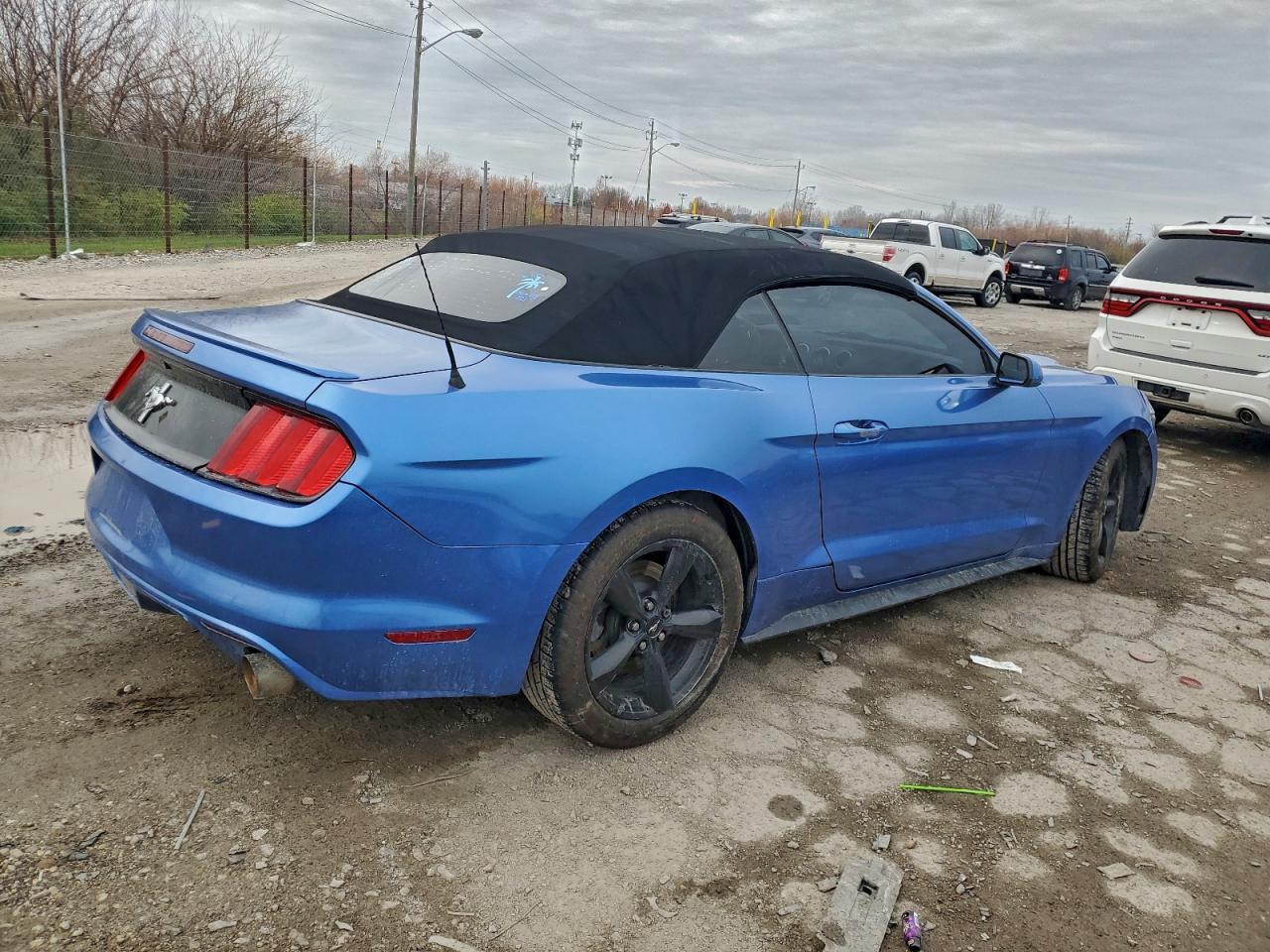 2016 Ford Mustang - zdjęcie 3