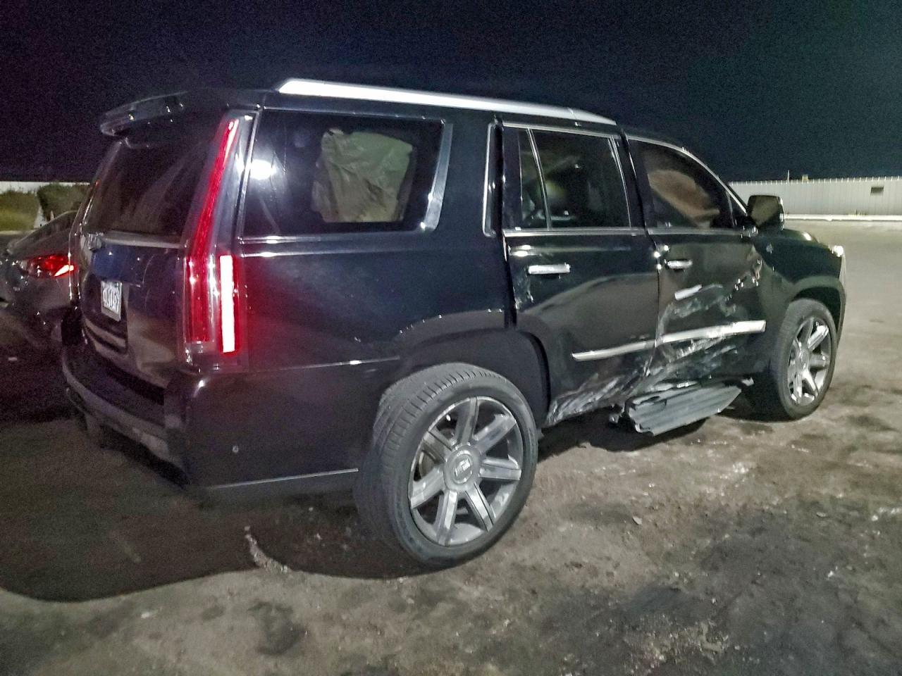 2019 Cadillac Escalade - zdjęcie 3