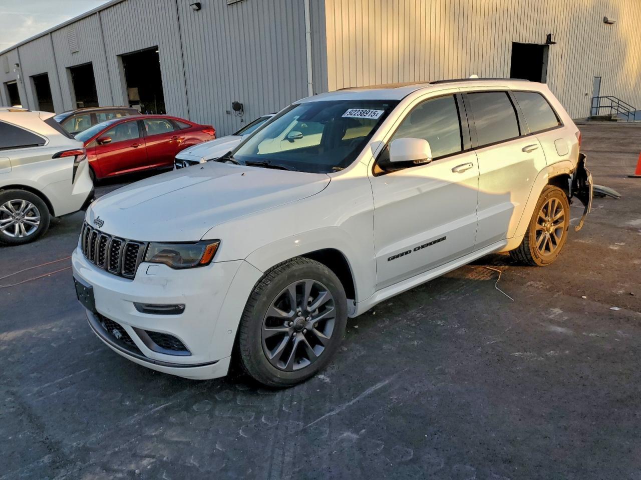 2019 Jeep Grand Cherokee - zdjęcie główne