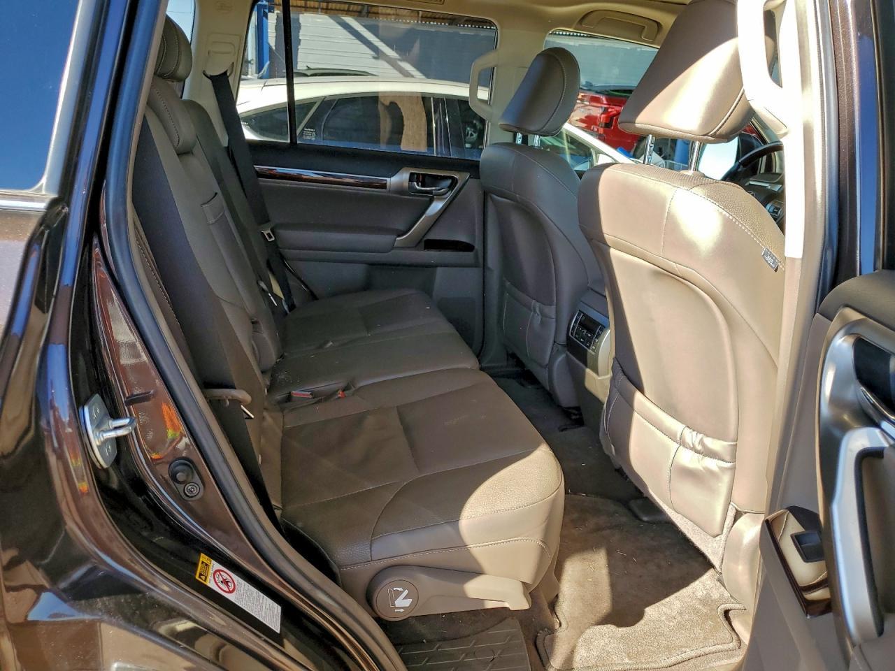 2015 Lexus GX - zdjęcie 11