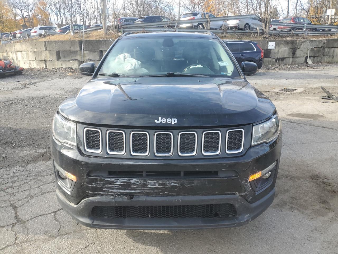 2018 Jeep Compass Latitude - zdjęcie 5