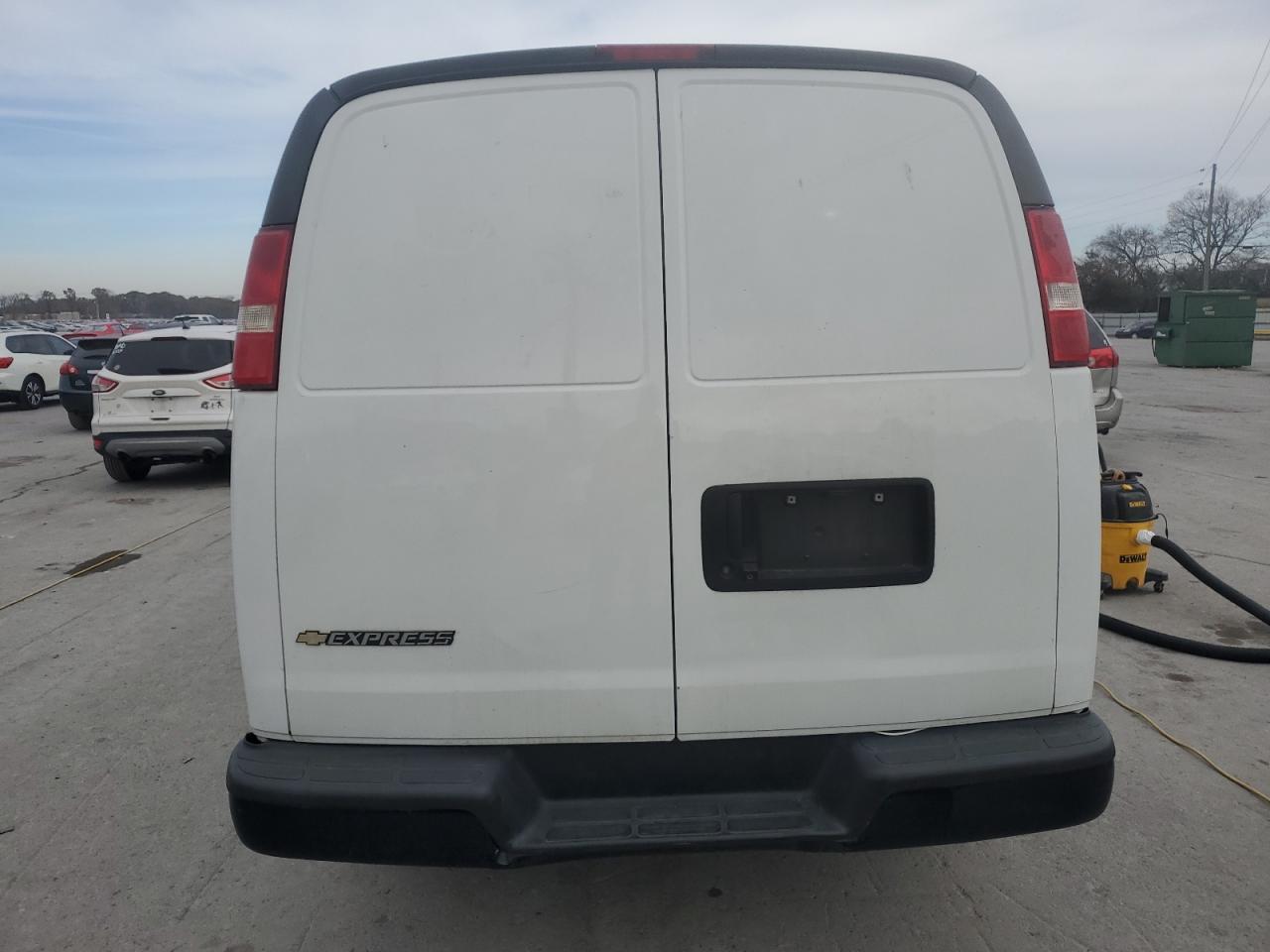 2018 Chevrolet Express G2500 - zdjęcie 6