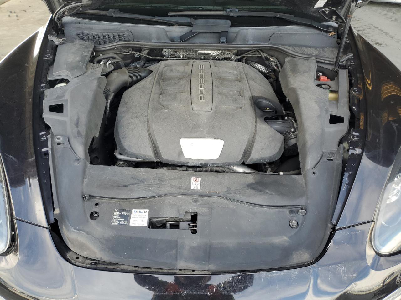 2014 Porsche Cayenne - zdjęcie 12