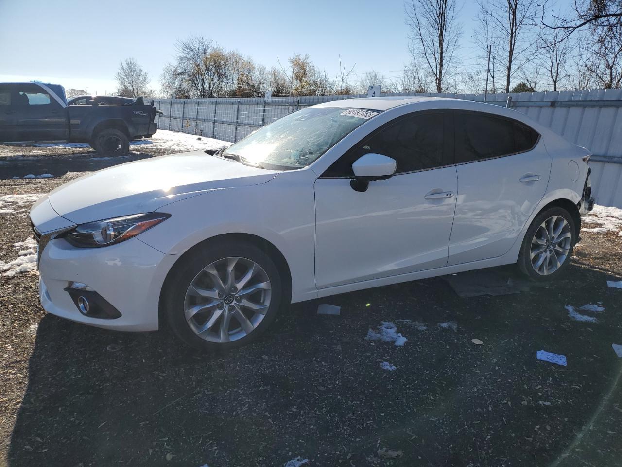 2016 Mazda 3 - zdjęcie główne