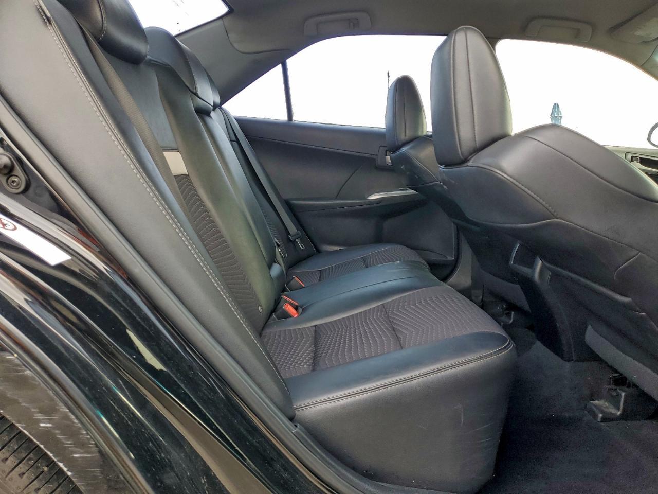 2014 Toyota Camry - zdjęcie 10