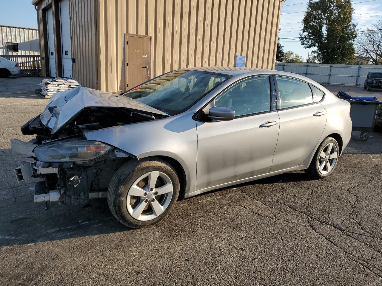 2015 Dodge Dart - zdjęcie główne